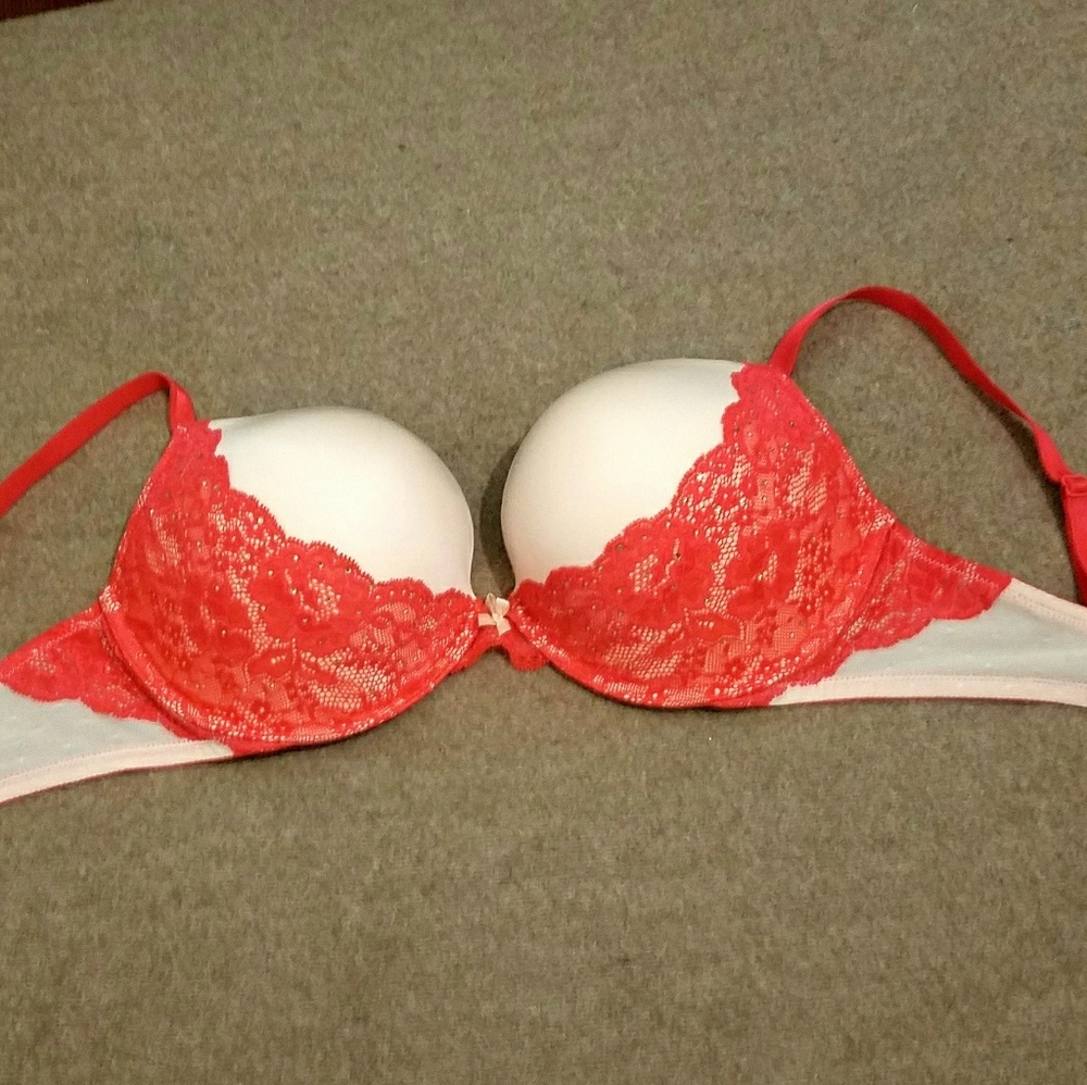 ❌SOLD❌ VS Plunge Bra 36D NWOT - Picture 2 of 5